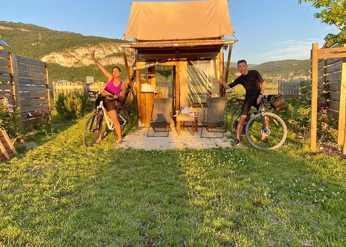 Les Lodges De La Viarhona - Tentes Lodges