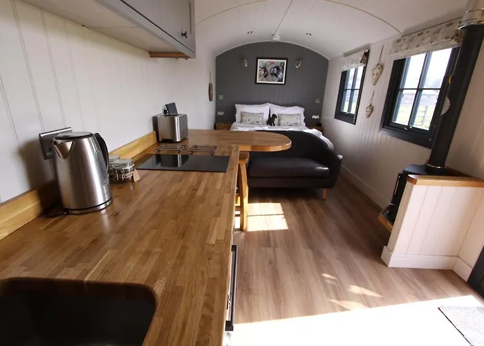 Springwood Shepherd Huts Glamping York