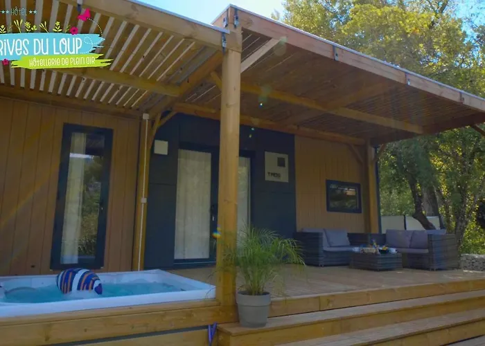 Hotel Et Camping Les Rives Du Loup