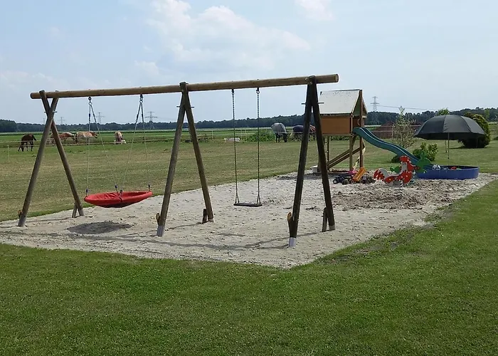 tHoefijzer Luxere Blokhutten 5 pers en Mini Camping
