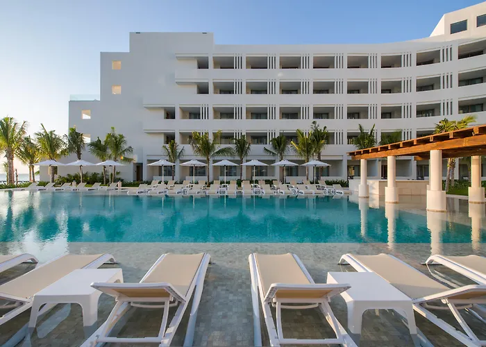 Izla Beach Front Hotel