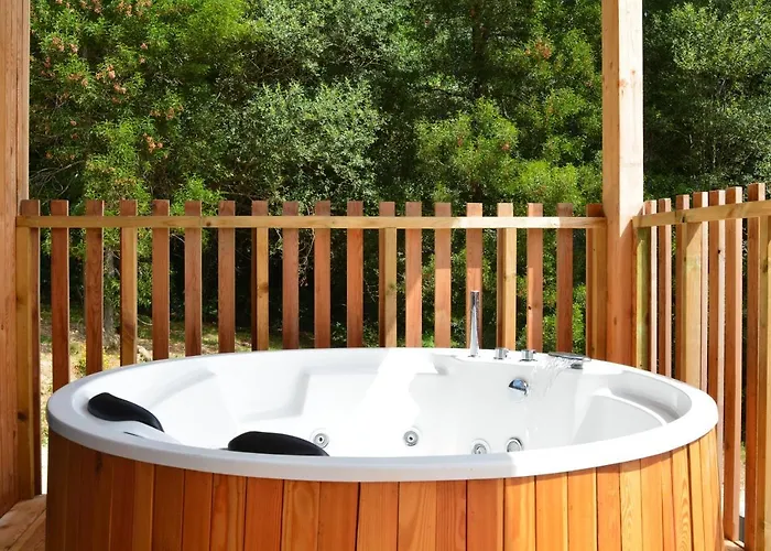 Cabañas Compostela - Cabaña Pedroso con bañera de hidromasaje