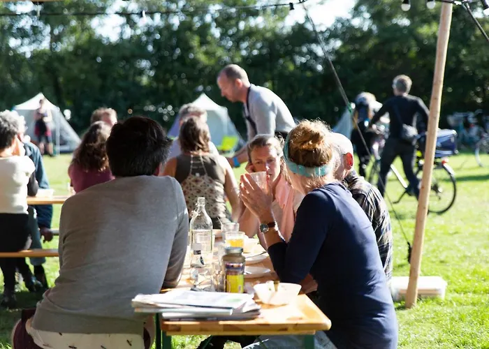Bluecamp Oerol26- Tent&Breakfast