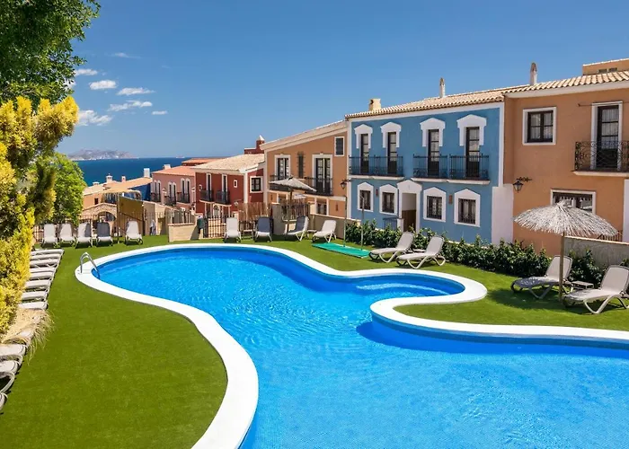 Occidental Pueblo Acantilado