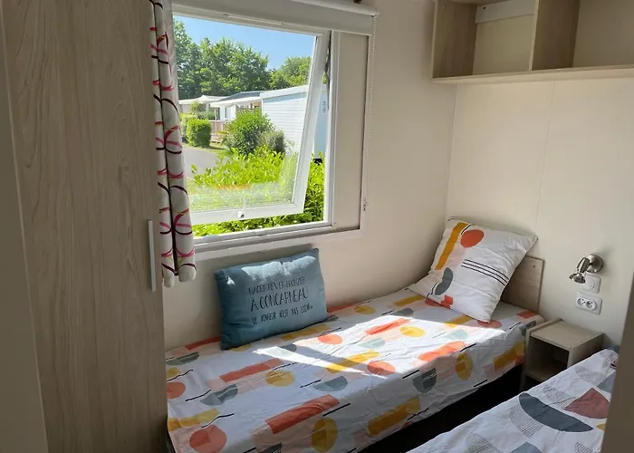 Mobil home confort XL,camping la pommeraie, piscine et océan, concarneau et pont aven
