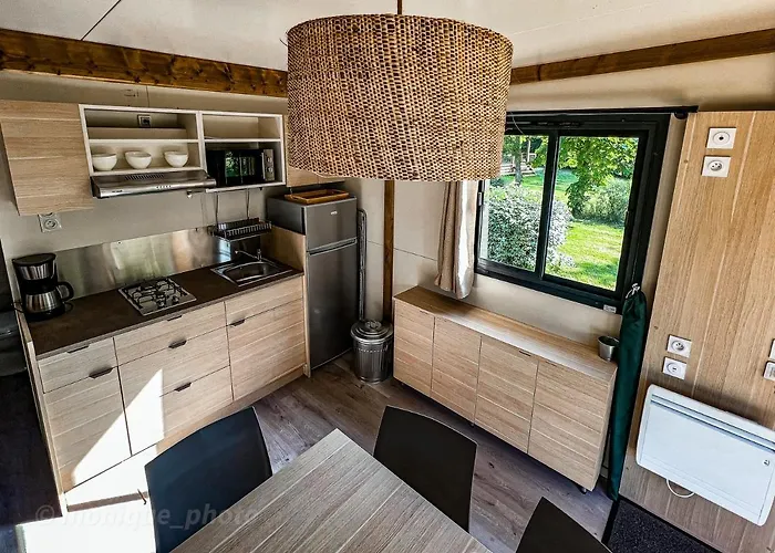 Camping Onlycamp Le Pont Romain