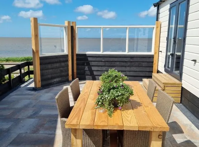 Camping Zeezicht Verhuur Chalet aan Zee