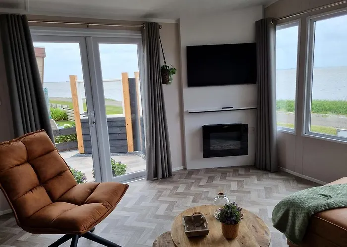 Camping Zeezicht Verhuur Chalet aan Zee