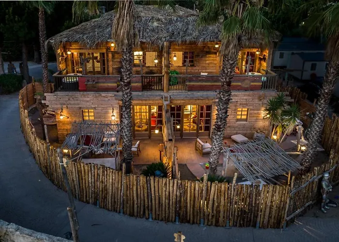 Hotel Pirates World