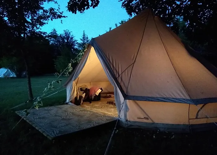 Dordogne Glamping & Camping