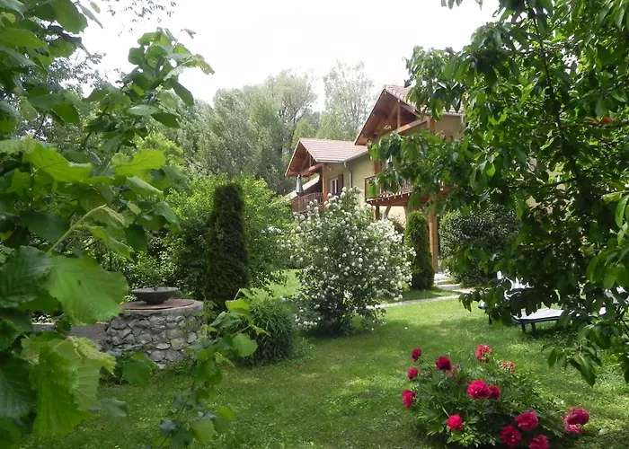 A La Petite Maison