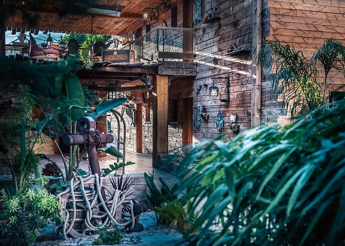 Hotel Pirates World