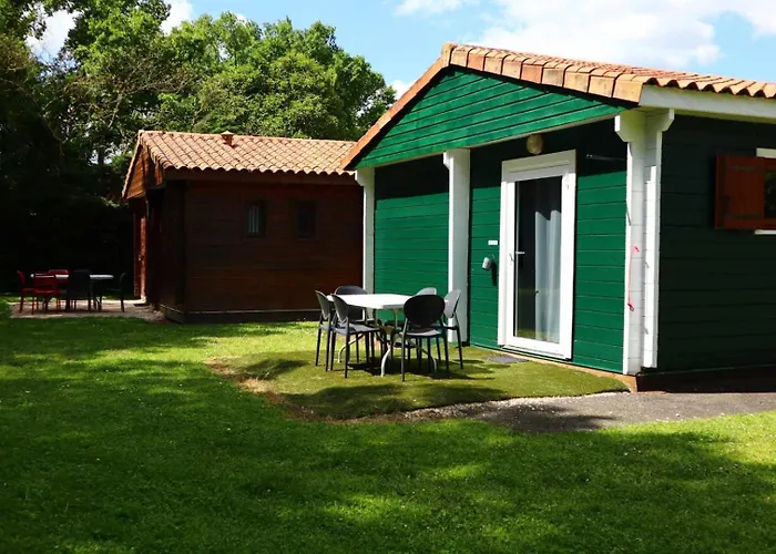 Camping Ushuaïa Village Les Chalets de Moulière