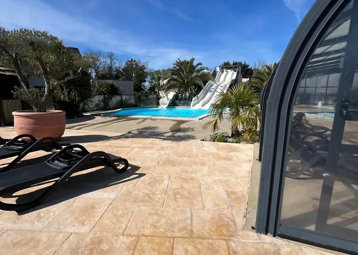 Mobil home confort XL,camping la pommeraie, piscine et océan, concarneau et pont aven