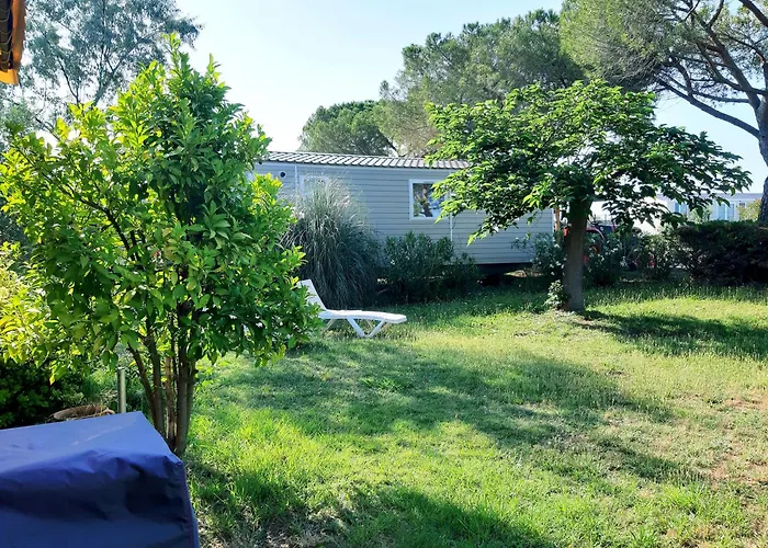 Mobil Home dans camping Lattes