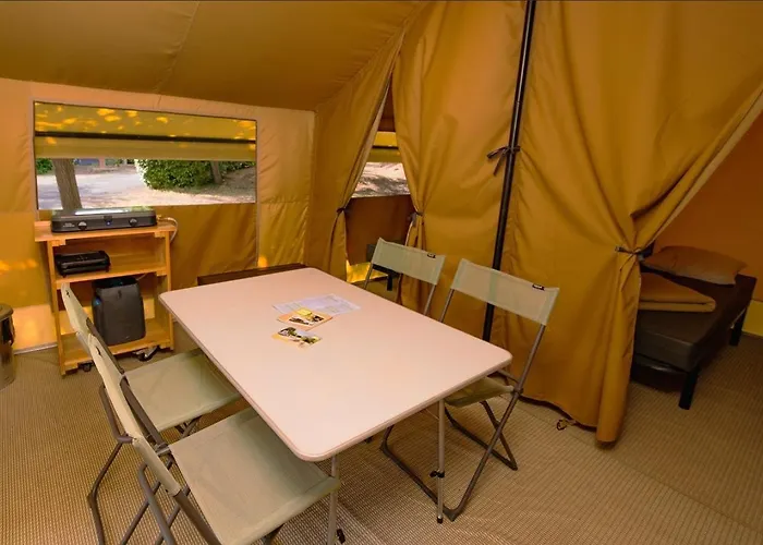 Camping Onlycamp Les Berges de l'Yonne