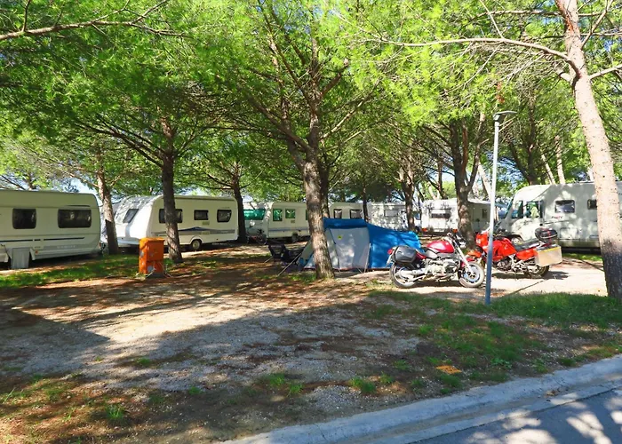 Camping Adria Ankaran - Pitches
