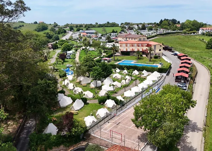 Santillana Bungalow & Glamping Resort