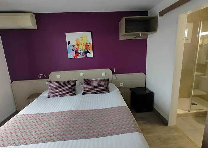 Logis Hôtel Les Bleuets