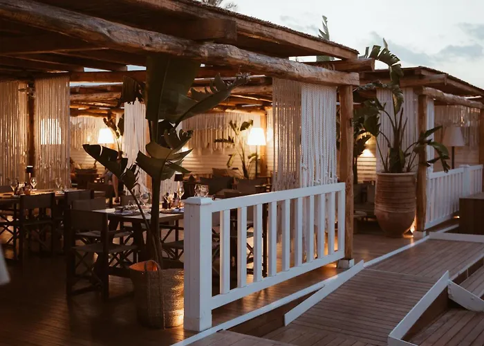 Cumeja Beach Club & Hotel