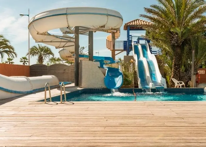 Le Lagon Rose Nice Bungalow Camping Siblu Le Mar Estang Canet-En-Roussillon, 2 Rooms, 2 Bathrooms, 2 Tv, Free Wifi, Sheets & Towels Included, Beach At 5 Mn Walk
