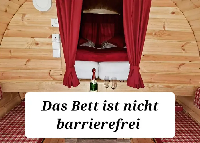 Schlaffass Holzfass im Banjapark Rees ohne Banja Sauna