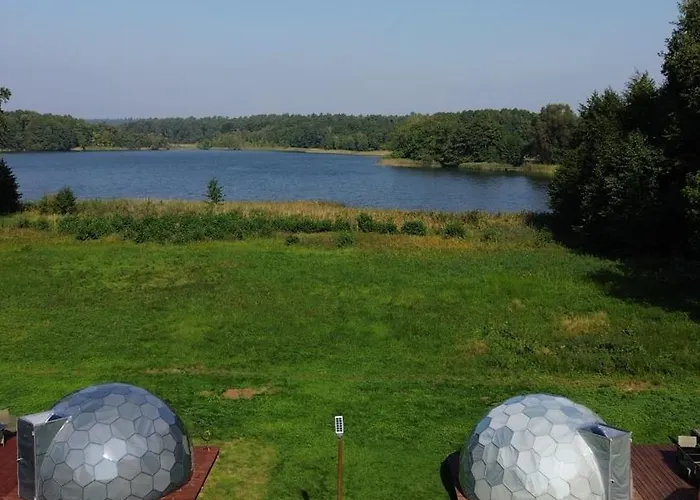 Paradiesufer am See