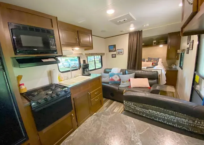 Pets Welcome Rv Sleeps 4 + Guadalupe River Access