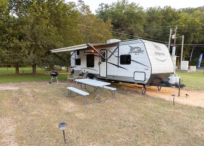 Pets Welcome Rv Sleeps 4 + Guadalupe River Access