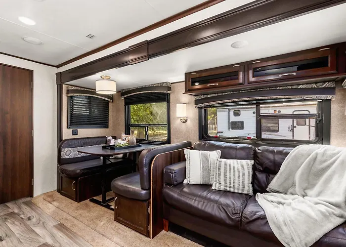Pets Welcome Spacious Rv Sleeps 7 + River Access