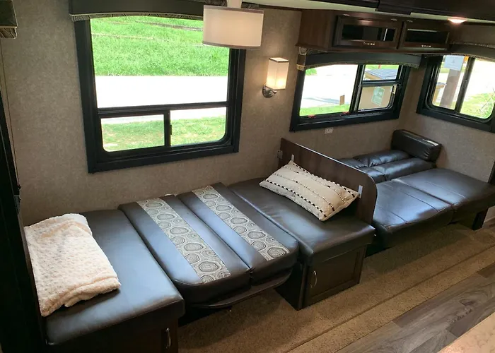 Pets Welcome Spacious Rv Sleeps 7 + River Access