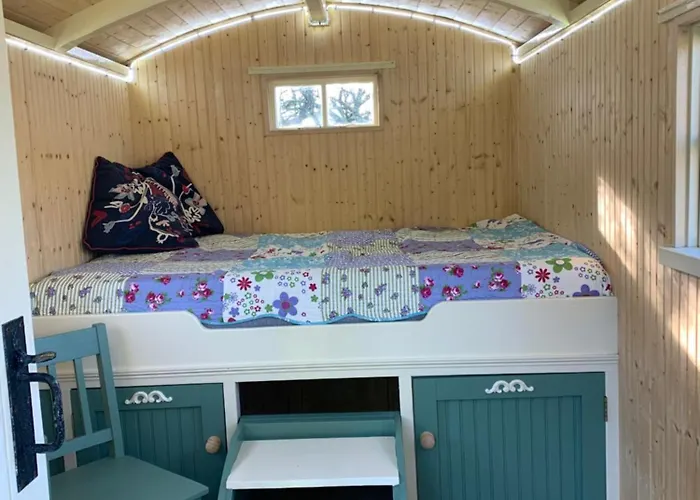 Silverspring Glamping The Shepherds Hut