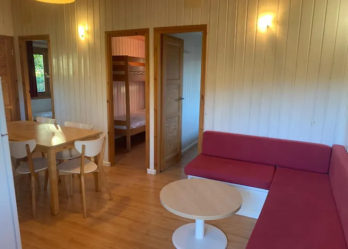 Camping Familial paisible avec piscine, mobil home , chalet, Studio&emplacement nue