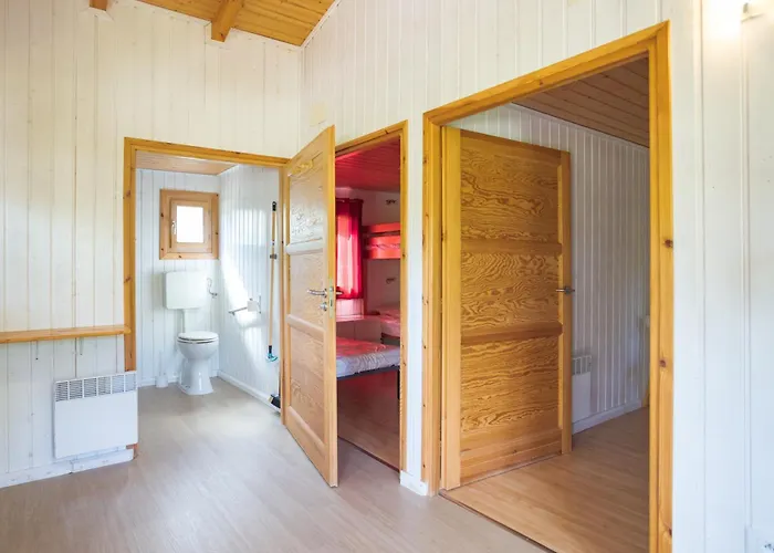 Camping Familial paisible avec piscine, mobil home , chalet, Studio&emplacement nue