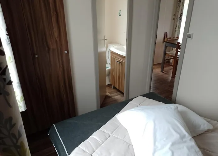 MHVACANCES LOUENT PLUSIEURS MOBILHOMES DANS CAMPING 4 ETOILES PROCHE CHATEAUX et ZOO BEAUVAL