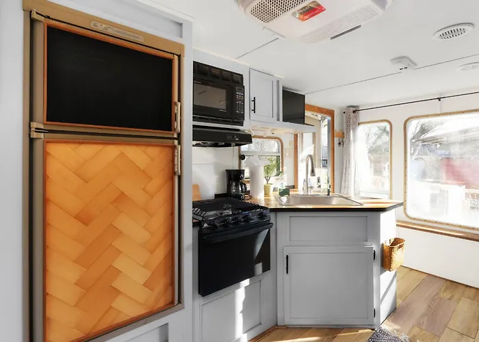Cozy Rv On An Eco Farm Great Location