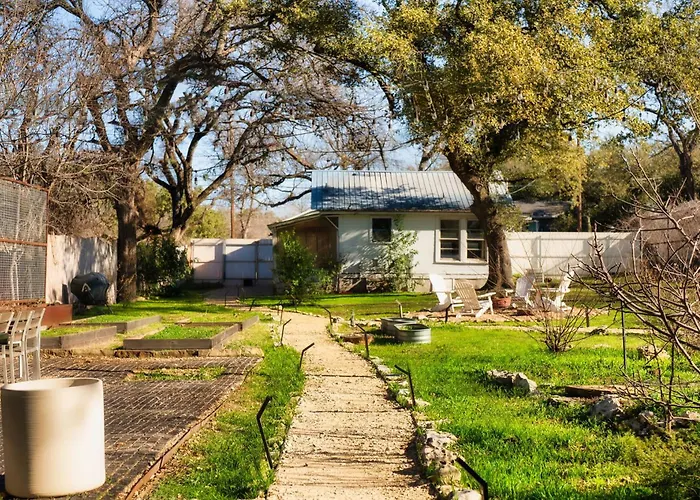 Modern 1Br Home On An Eco Farm Great Location