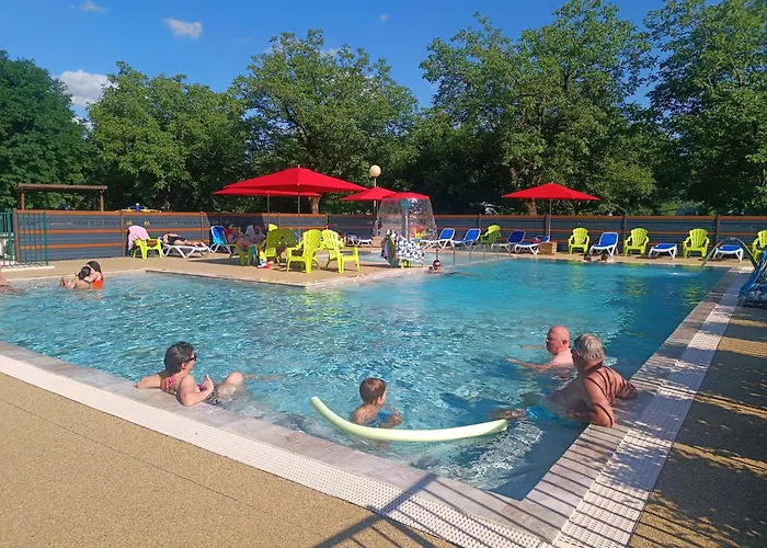 Camping La Plage Lot Vallee De La Dordogne Rocamadour