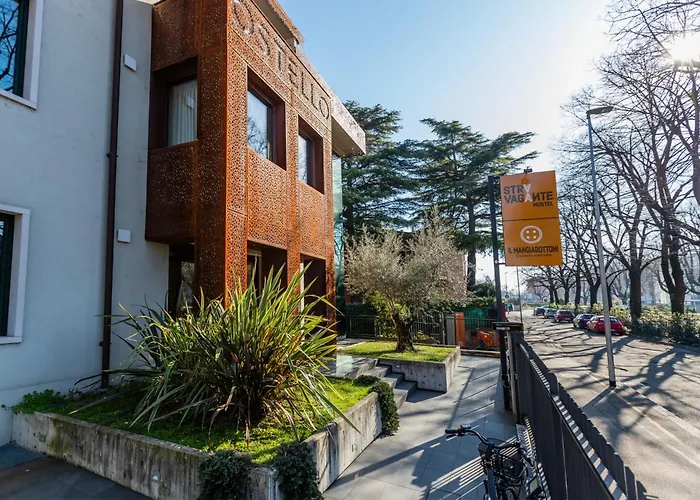 StraVagante Hostel&Rooms