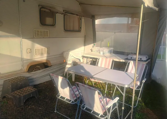 Wildcamp Resort Masseria la Murgia Unterkunft in einem Wohnwagen