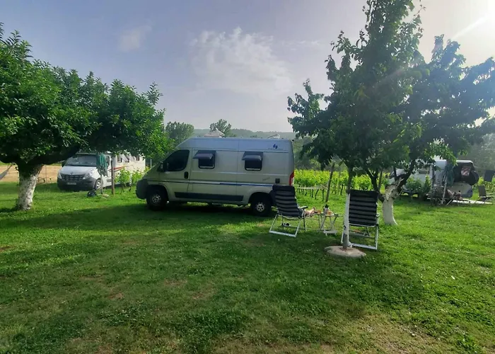 Purple Eye Camp & Winery