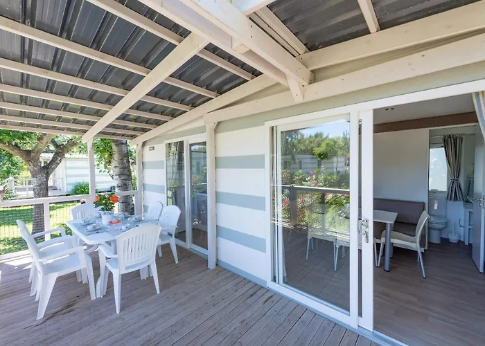 Club del Sole Stork Family Collection