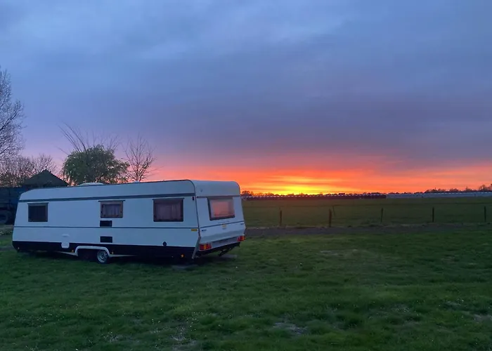 Retro Caravan Met Prive-Sanitair