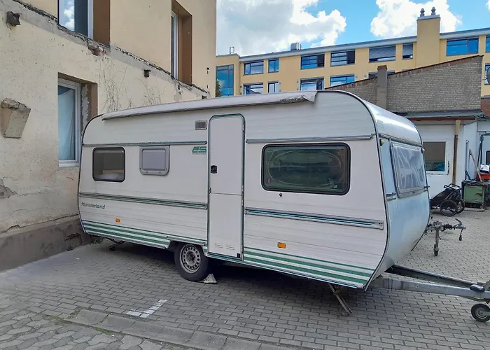 Moving Inn - Retro Übernachten im Wohnwagen, günstig&zentral