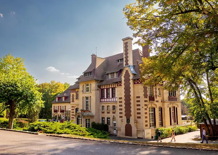 Le Chateau De La Tour