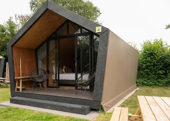Tenthuisje in het groen, een suite met eigen badkamer