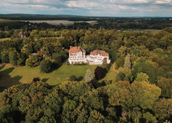 Le Chateau De La Tour