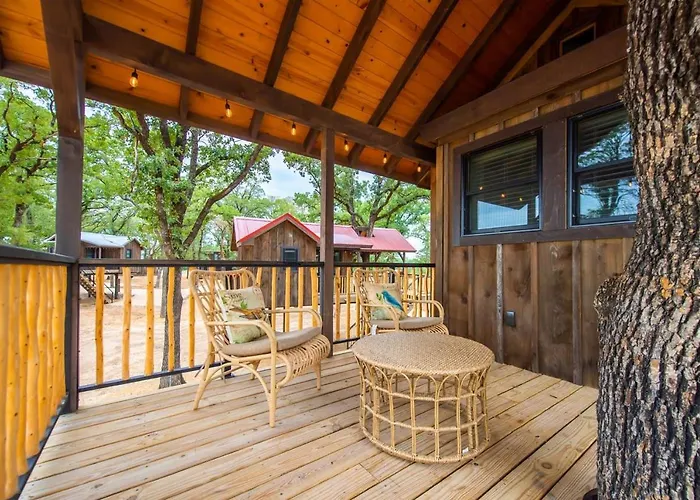 The Sparrow Treehouse 15 Min To Magnolia Baylor
