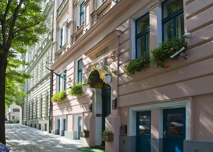 Anna Hotel