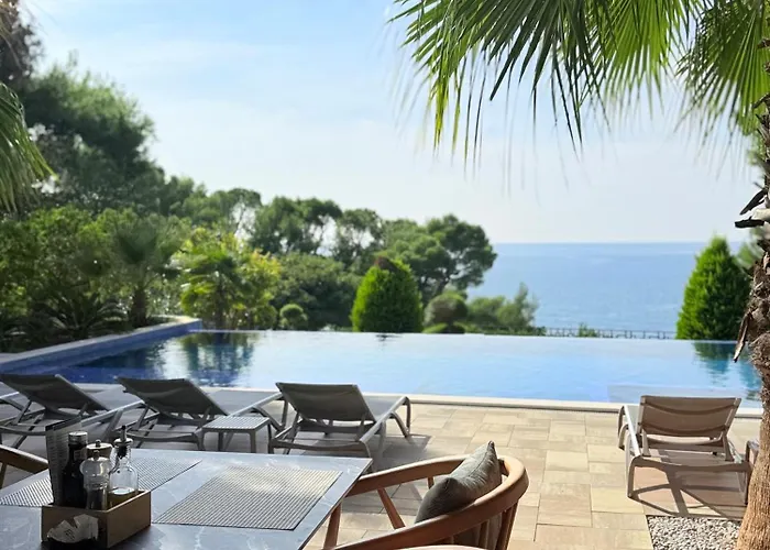 Pino Boutique Hotel